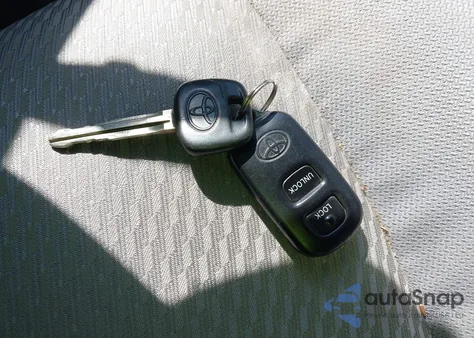 2004 Toyota Highlander V6 из США, поврежденный, VIN JTEGP21A240019535